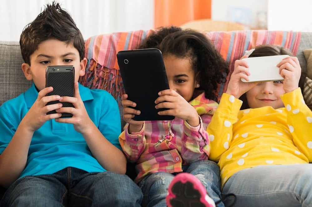 Australia targets more platforms in under-16 social media ban